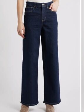 SPANXshape™ Authentic 360 High
Waist Wide Leg Jeans